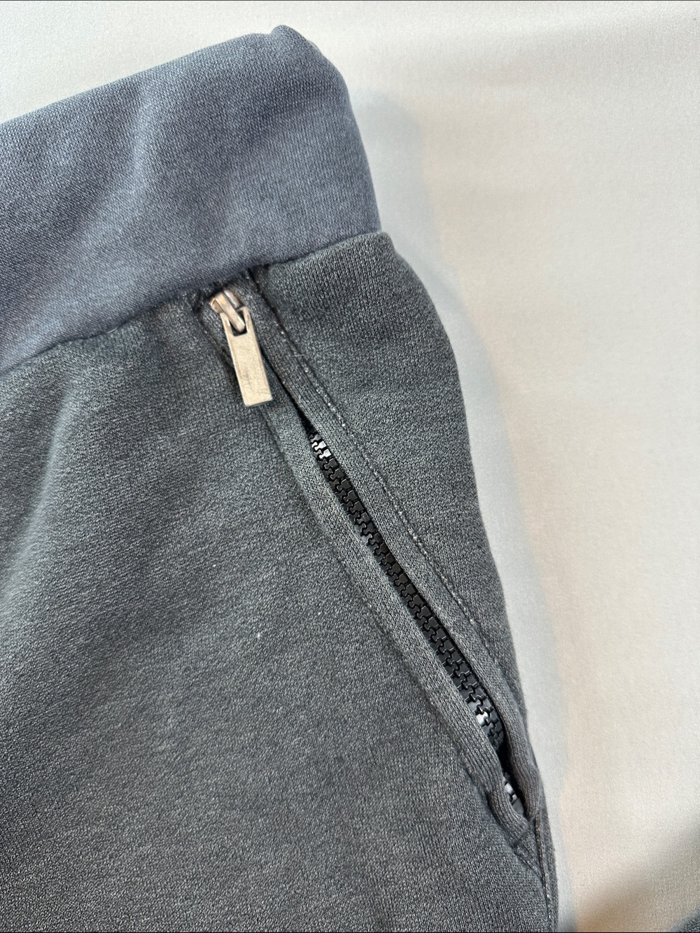 Ocean Current Men's Joggers Charcoal Gray Sweatpants Zipper Pockets - Picture 5 of 8